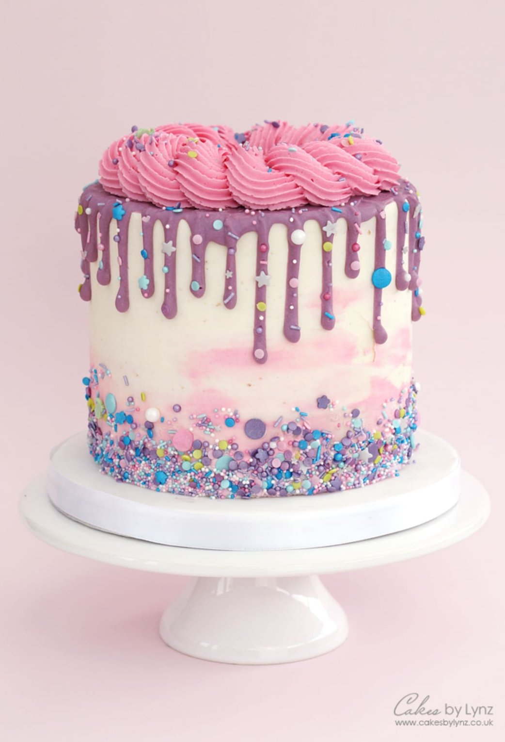 5 Cute Cake Designs Customers Will Adore 5-cute-cake-designs-customers-will-adore